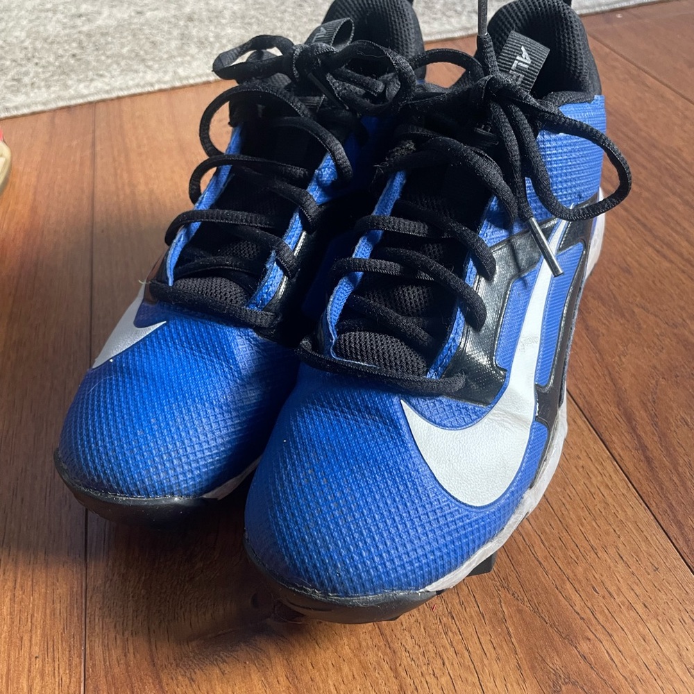 Nike kids football cleats